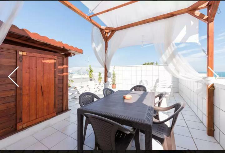 Terrazza Sul Mare Apartment Bari Ngoại thất bức ảnh